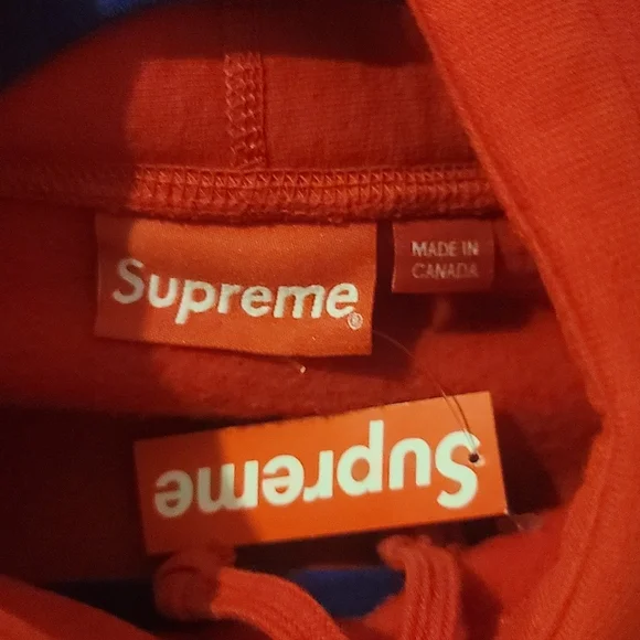 Supreme hoodie - Picture 3 of 3